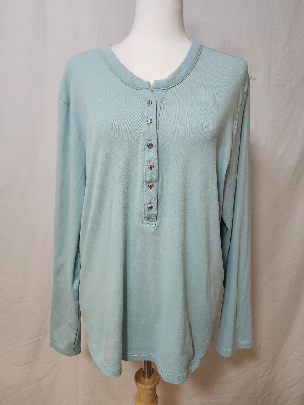 Calvin Klein Women's Light Blue Long-Sleeve Henley Top